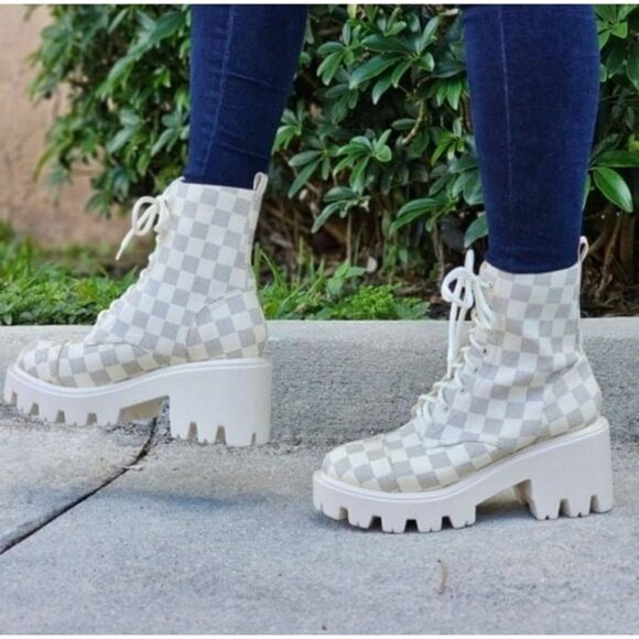 Womens Checkered Lace Up Block‎ Heel Boots - Picture 4 of 5